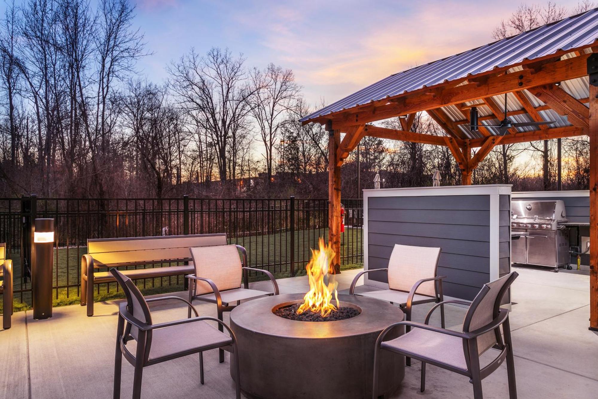 Candlewood Suites Chattanooga Hamilton Place By Ihg Εξωτερικό φωτογραφία